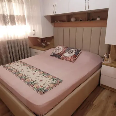 Apartmán Perla 1- 80 Mt From The Sea Golem (Tirana)