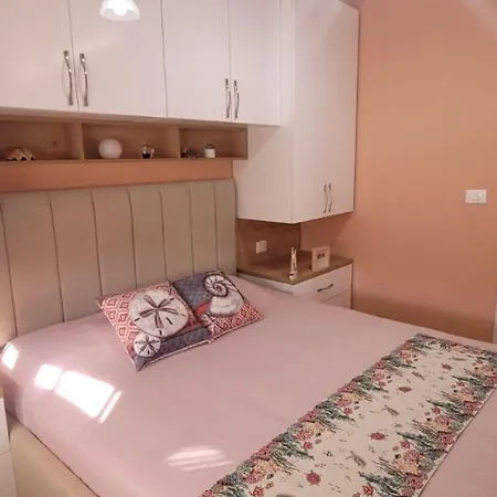 Perla 1-one Bedroom Apartmán *