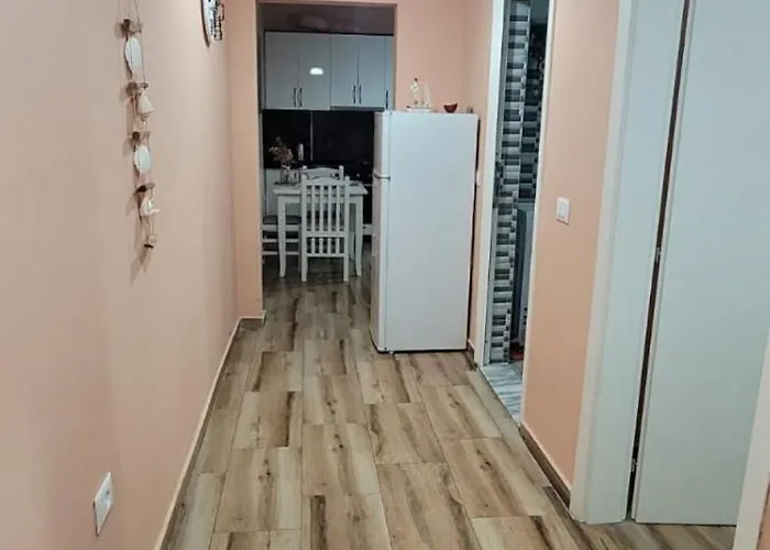 Perla 1 * Golem (Tirana)